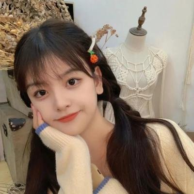三个摩登女性
